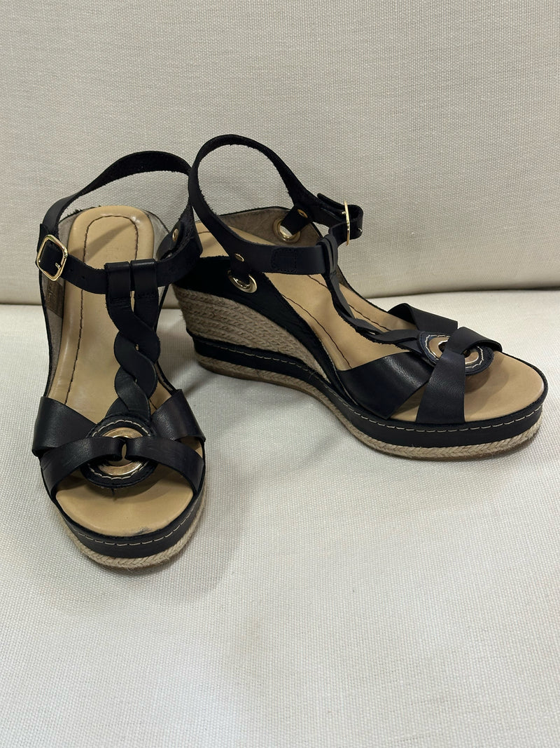 Andre Assous Leather upper/lining Black/Beige Size 8.5 Wedges