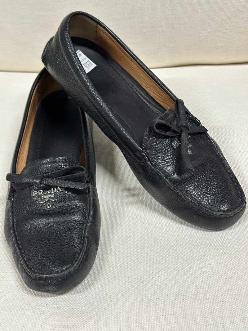 Prada Leather Black Size 39 Loafers