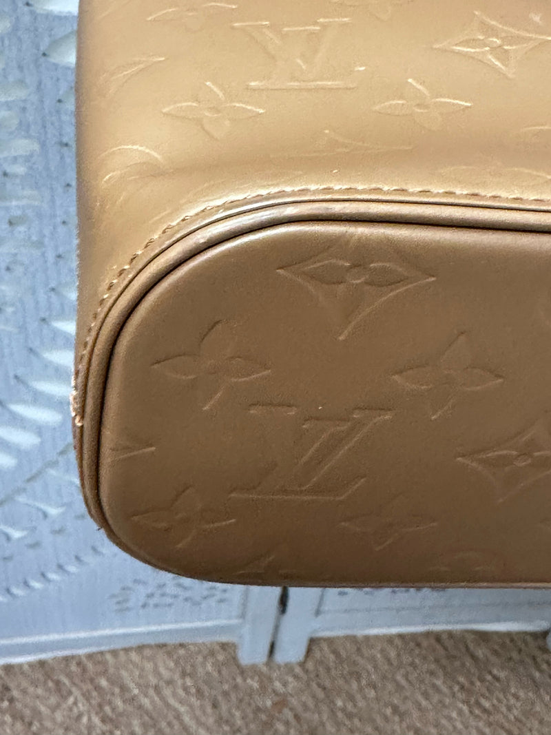 Louis Vuitton Leather Gold Monogram Mat Handbag