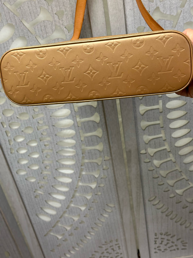 Louis Vuitton Leather Gold Monogram Mat Handbag