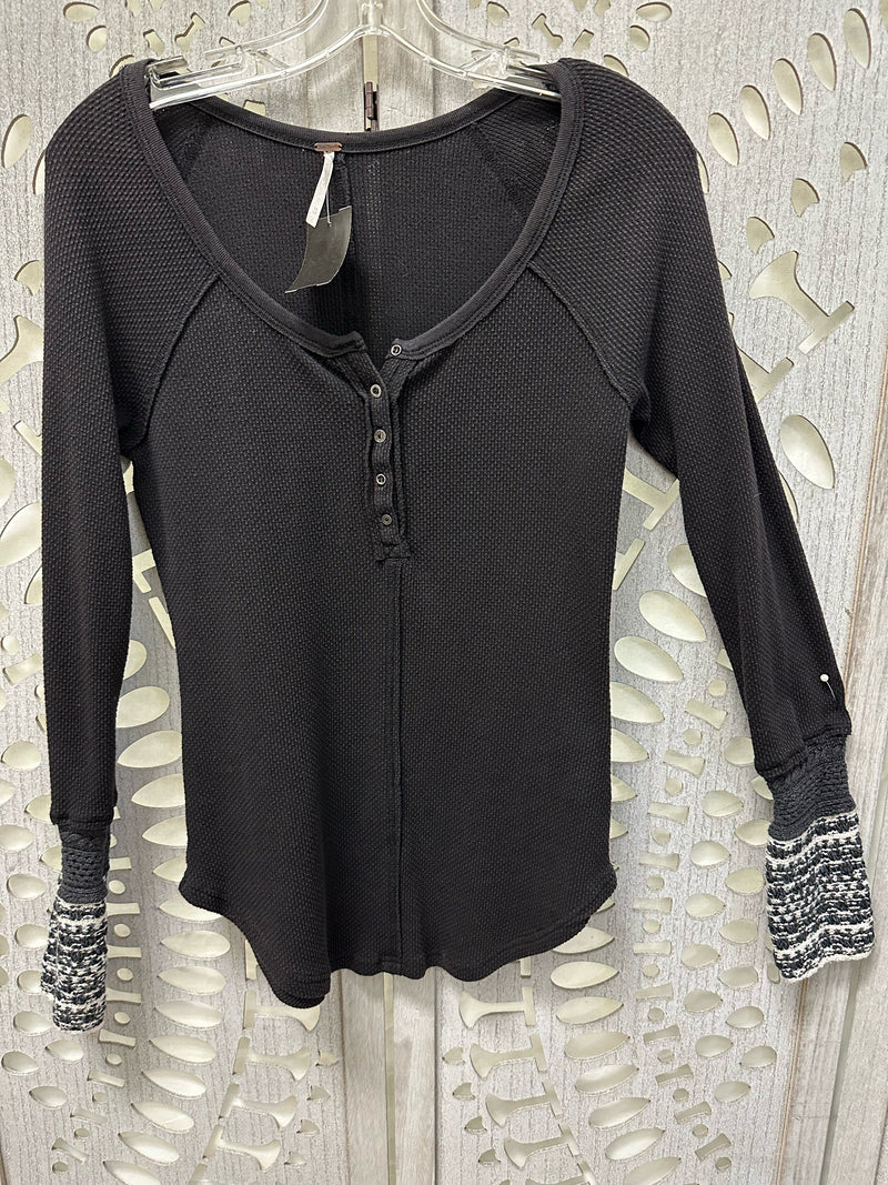 Free People Cotton Blend black/gray/white Solid w/ trim Size M Blouse