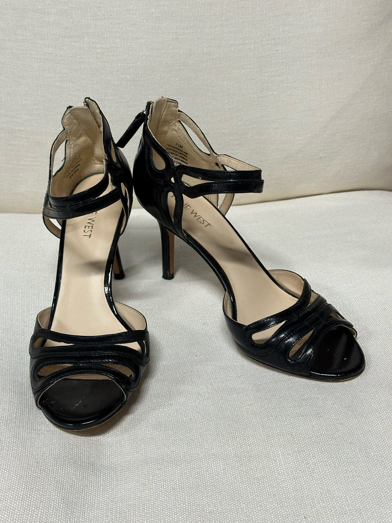 Nine West Leather upper Black Size 7.5 Sandals