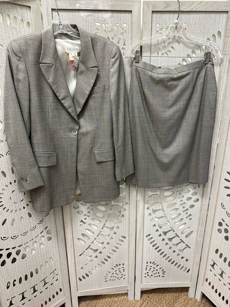 Escada Elements Wool Gray Size 36/40 Skirt Suit